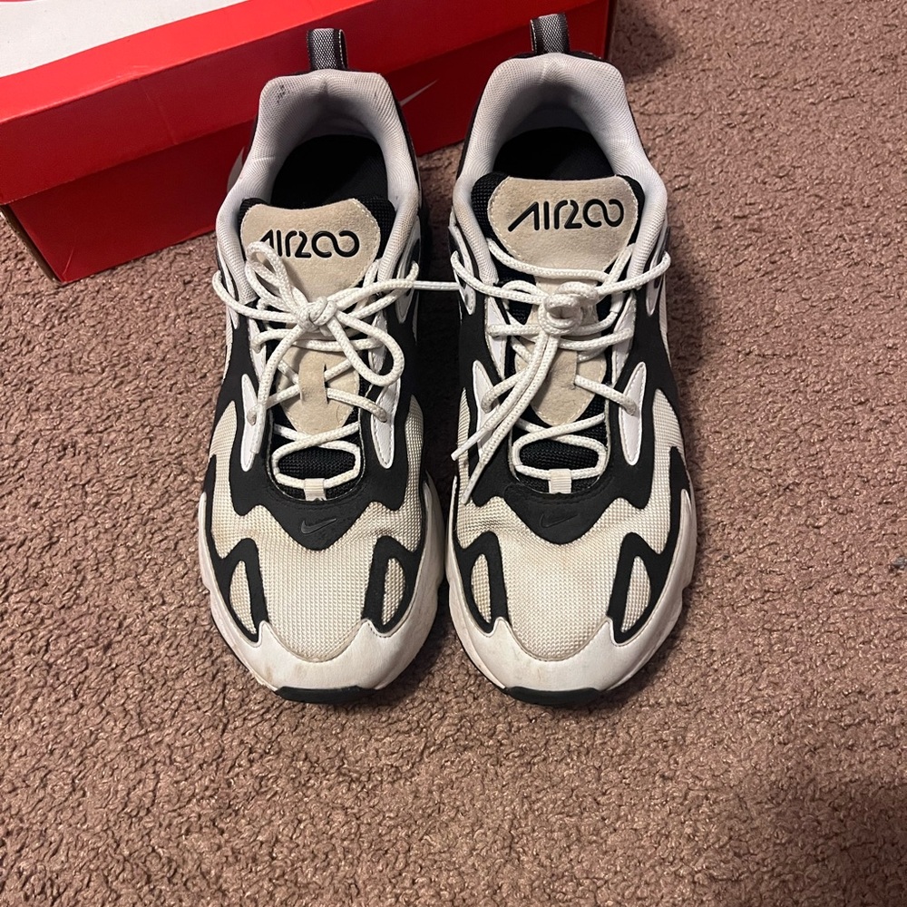 Men’s Nike Air Max 200 size 9.5
